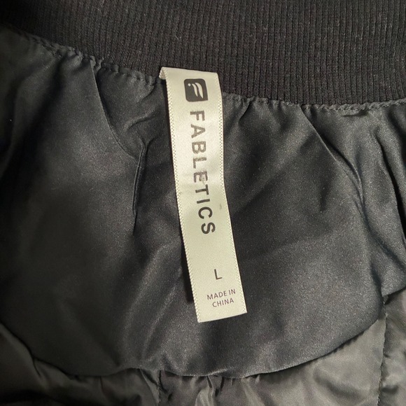 Fabletics Womens Black Full Zip Bomber Jacket Large Satin Finish Activewear - Picture 4 of 7